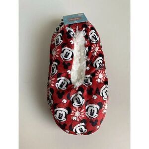 DISNEY MICKEY MOUSE CHRISTMAS SANTA Hat FUZZY BABBA Slipper Socks Sz S-M NWT